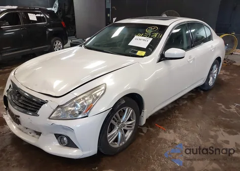 2013 Infiniti G37X z USA, uszkodzony, nr VIN JN1CV6AR8DM770009